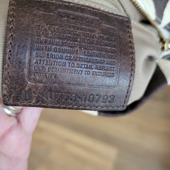 Coach Signature Summer Bagette Style Satchel - Picture 13 of 13